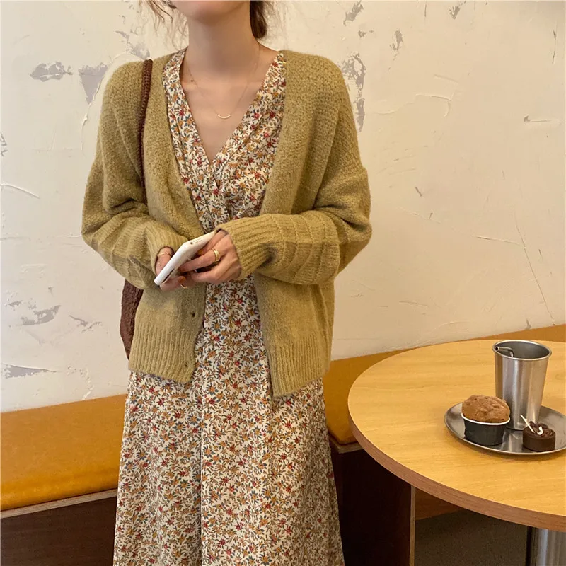 New V Neck Women Spring Summer Floral Dresses Fashionable Floral High Waist Vintage Korean Style Trumpet Lady Long Dress K1371
New V Neck Women Spring Summer Floral Dresses Fashionable Floral High Waist Vintage Korean Style Trumpet Lady Long Dress K1371