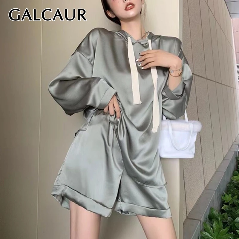 Повседневный комплект из двух предметов GALCAUR, женские топы с капюшоном и длинным рукавом, шорты с высокой талией, короткие брюки, костюмы, же...
Повседневный комплект из двух предметов GALCAUR, женские топы с капюшоном и длинным рукавом, шорты с высокой талией, короткие брюки, костюмы, же...
