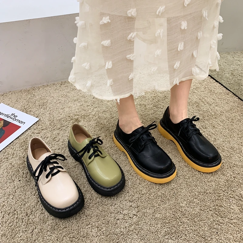 ELLALEE Women Leather Shoes Round Toe Handmade Shallow Lace Up All-match British Style Breathable Lolita Female Pumps
ELLALEE Women Leather Shoes Round Toe Handmade Shallow Lace Up All-match British Style Breathable Lolita Female Pumps