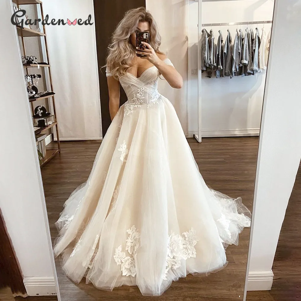 Gardenwed Off Shoulder Wedding Dress Feathers Applique Wedding Dress Backless Bride Dress Wedding Gowns vestidos de novia 2021
Gardenwed Off Shoulder Wedding Dress Feathers Applique Wedding Dress Backless Bride Dress Wedding Gowns vestidos de novia 2021