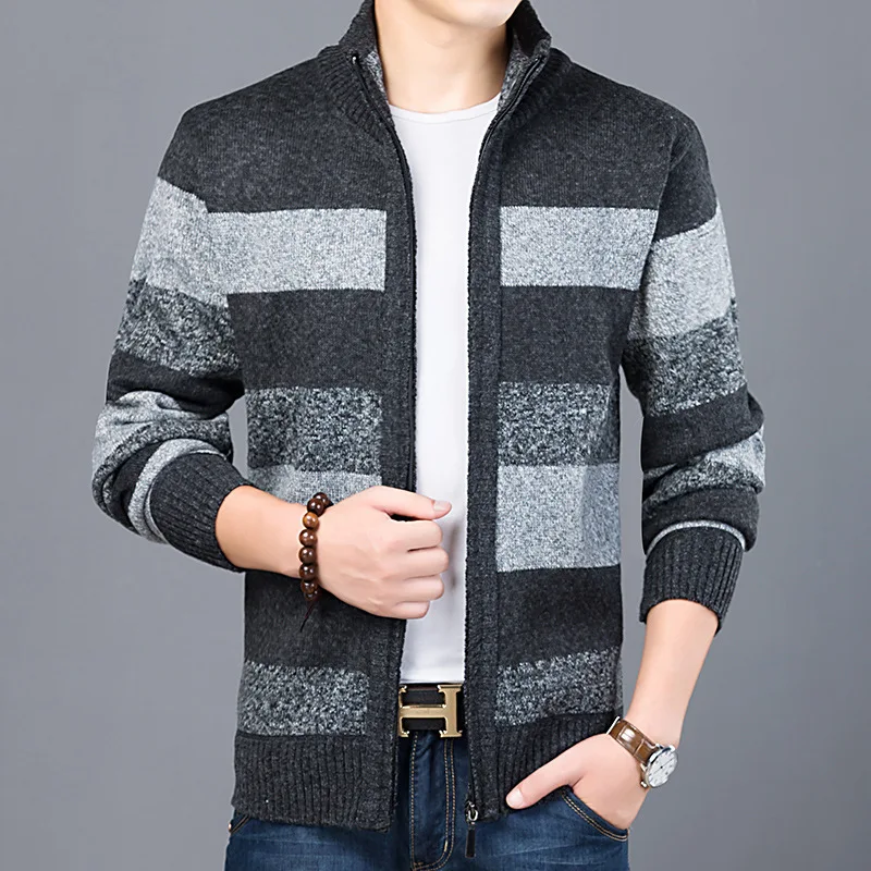 2021 Men's Color Matching Turtleneck Velvet Padded Knitwear Loose Casual Long Sleeve Striped Cardigan Sweater
2021 Men's Color Matching Turtleneck Velvet Padded Knitwear Loose Casual Long Sleeve Striped Cardigan Sweater