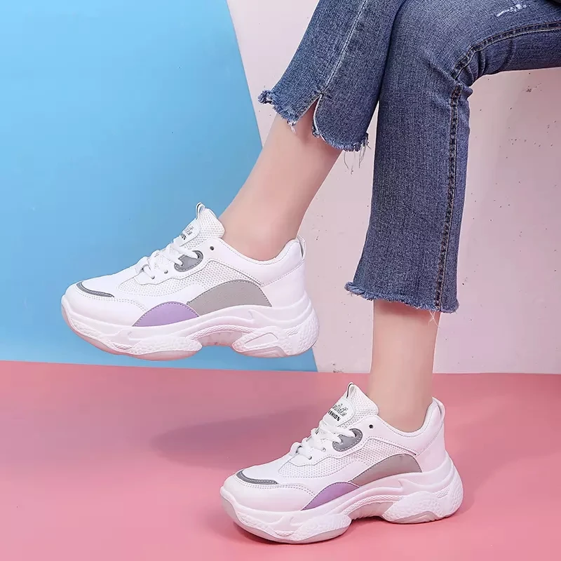 Women's Shoes
Women's Shoes