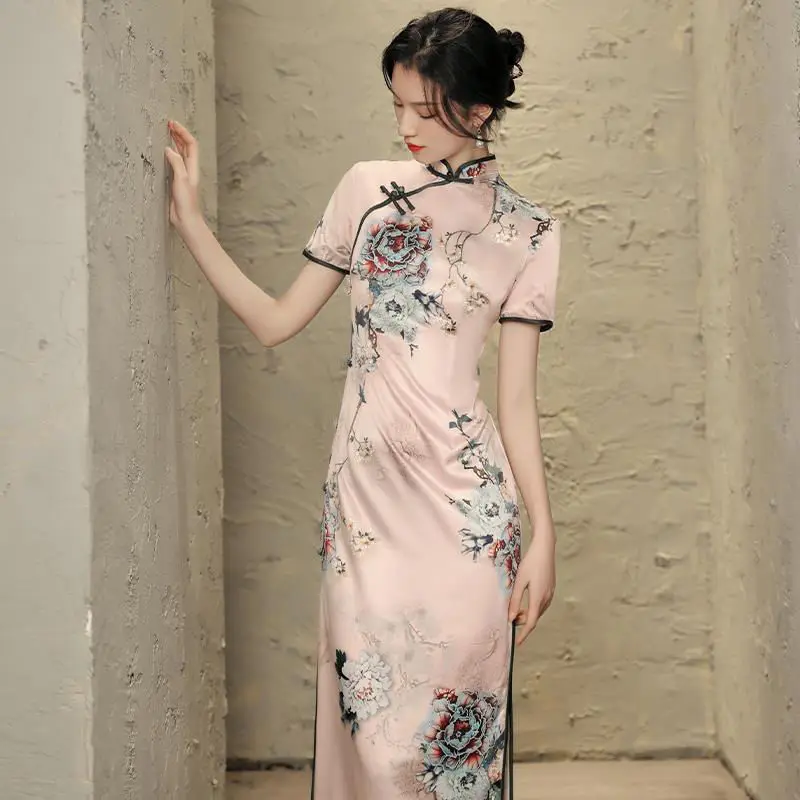 Cheongsam 2021 new young modified girl retro erosive sexy sito same dress long summer
Cheongsam 2021 new young modified girl retro erosive sexy sito same dress long summer
