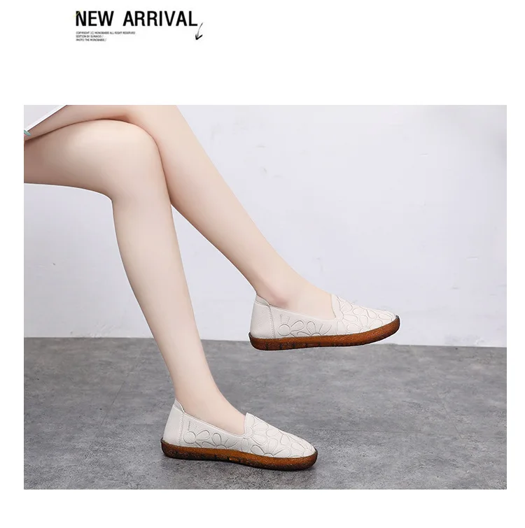 New Women Leather Shoes Moccasins Mother Loafers Soft Leisure Flats Female Casual shoe White Leather Outdoor sports shoes
New Women Leather Shoes Moccasins Mother Loafers Soft Leisure Flats Female Casual shoe White Leather Outdoor sports shoes