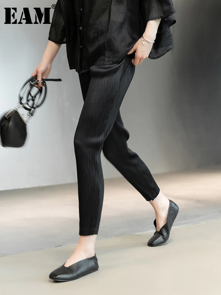 

[EAM] Черные Плиссированные Длинные шаровары с высокой эластичной резинкой на талии, новые свободные женские брюки, модные весенне-осенние 2022...