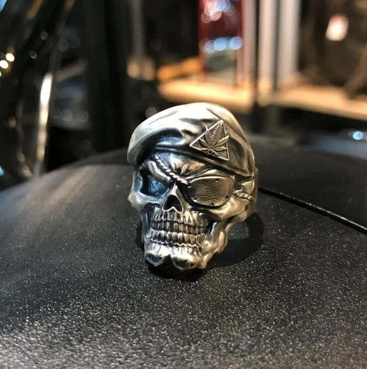 Retro fashion punk one eye skeleton ring skeleton ring men's punk motorcycle Party Jewelry Gift
Retro fashion punk one eye skeleton ring skeleton ring men's punk motorcycle Party Jewelry Gift
