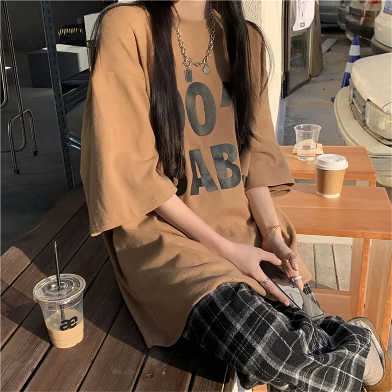 Khaki Short-sleeved T-shirt Women's Summer Retro 2021 New Loose Couple Letter Printing Half-sleeved Top Trendy Oversize
Khaki Short-sleeved T-shirt Women's Summer Retro 2021 New Loose Couple Letter Printing Half-sleeved Top Trendy Oversize