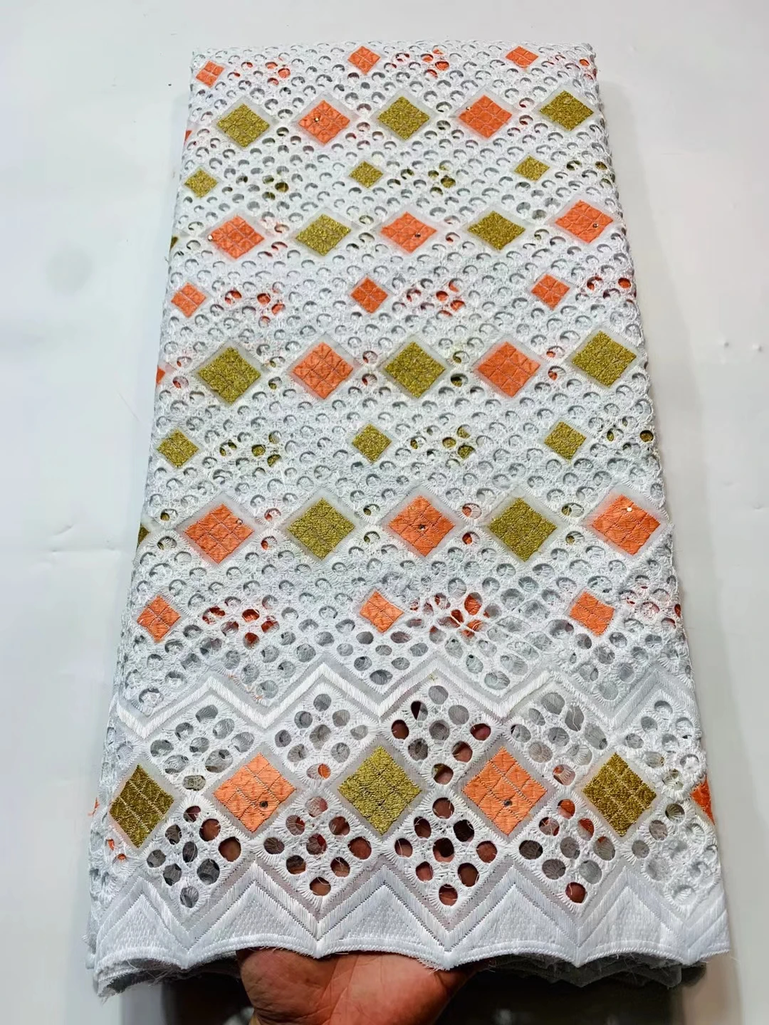 XSC08 New pattern africa cotton lace fabric,wholesale embroidered Swiss voile lace fabric for party & Evening dress!
XSC08 New pattern africa cotton lace fabric,wholesale embroidered Swiss voile lace fabric for party & Evening dress!