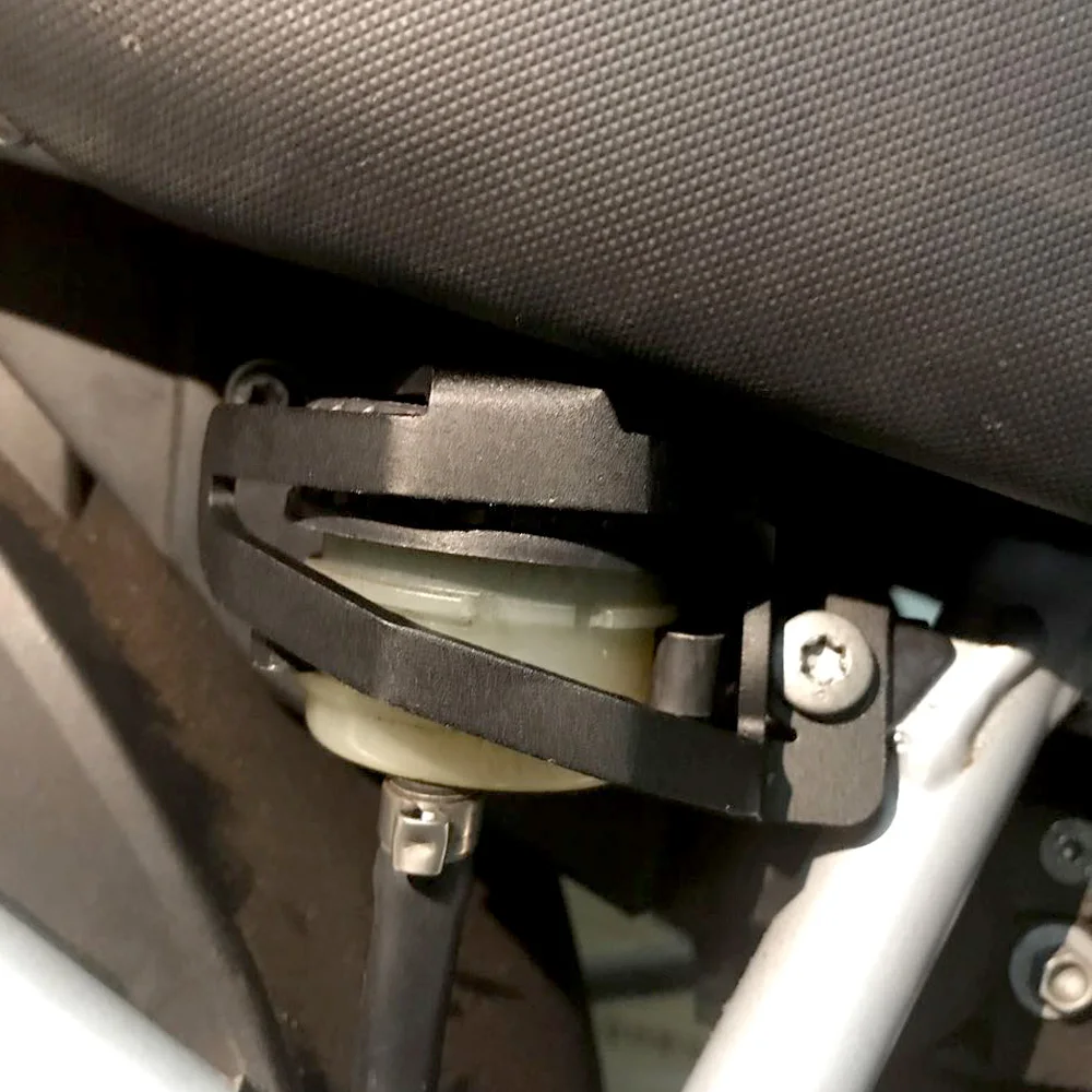 For BMW R1200GS 2008-2013/For BMW R nine T 2014-2017 Motorcycle accessories Rear Brake Reservoir Guard Cover 
For BMW R1200GS 2008-2013/For BMW R nine T 2014-2017 Motorcycle accessories Rear Brake Reservoir Guard Cover