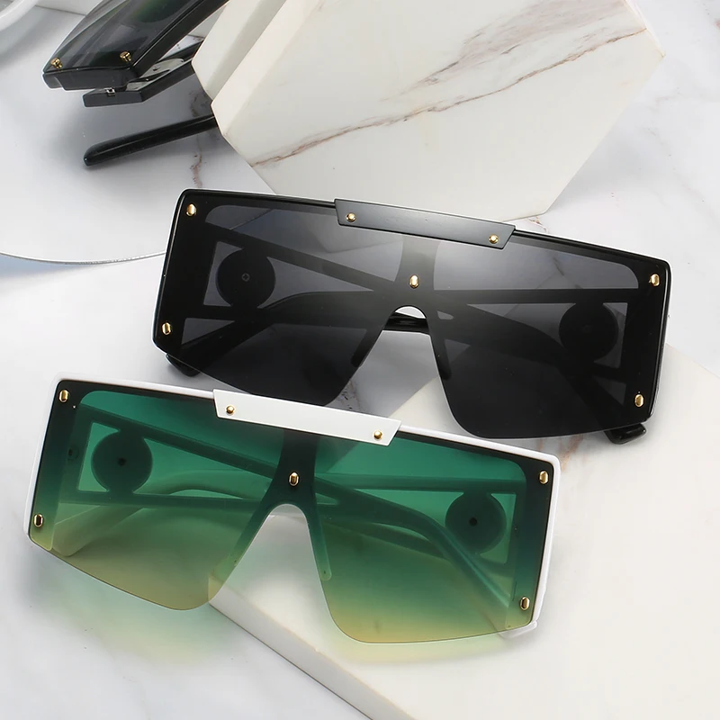2021 Classic Fashion Shield Sunglasses Vintage Oversized Sunglasses Men Women Sport Outdoor Goggles Sun Glasses UV400 Men Luxury
2021 Classic Fashion Shield Sunglasses Vintage Oversized Sunglasses Men Women Sport Outdoor Goggles Sun Glasses UV400 Men Luxury