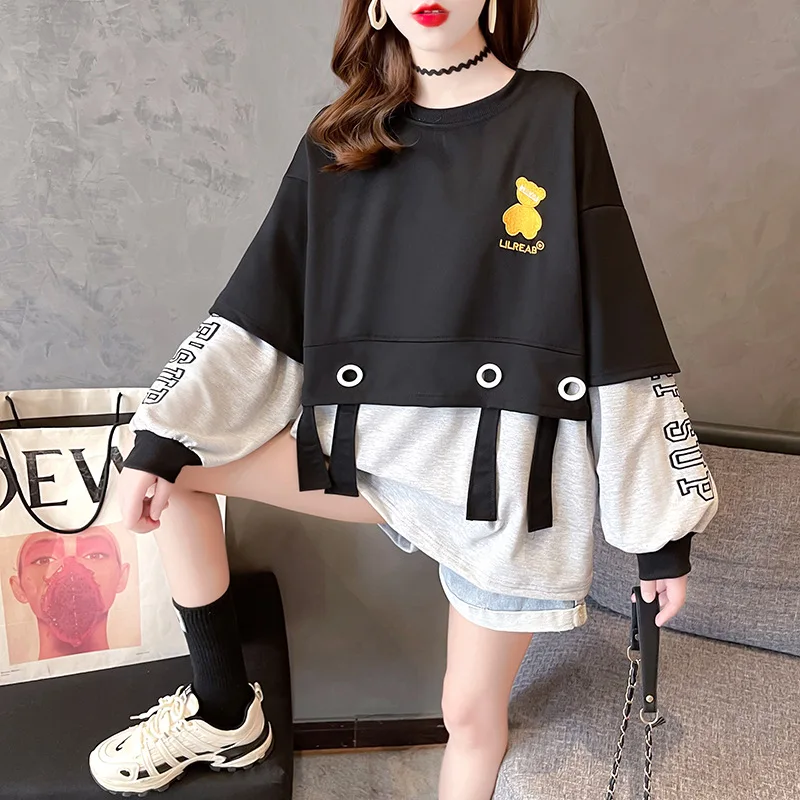 Autumn 2021 College Style Top Large Women's Wear Long Loose False Two-piece Contrast Color Embroidered Long Sleeved Sweater
Autumn 2021 College Style Top Large Women's Wear Long Loose False Two-piece Contrast Color Embroidered Long Sleeved Sweater