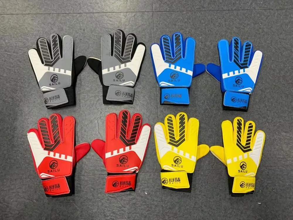 Soccer Goalkeeper Gloves training with 5 Finger Protection Thicken Latex Kids youth Goal Keeper De Futebol Goalie Gloves
Soccer Goalkeeper Gloves training with 5 Finger Protection Thicken Latex Kids youth Goal Keeper De Futebol Goalie Gloves