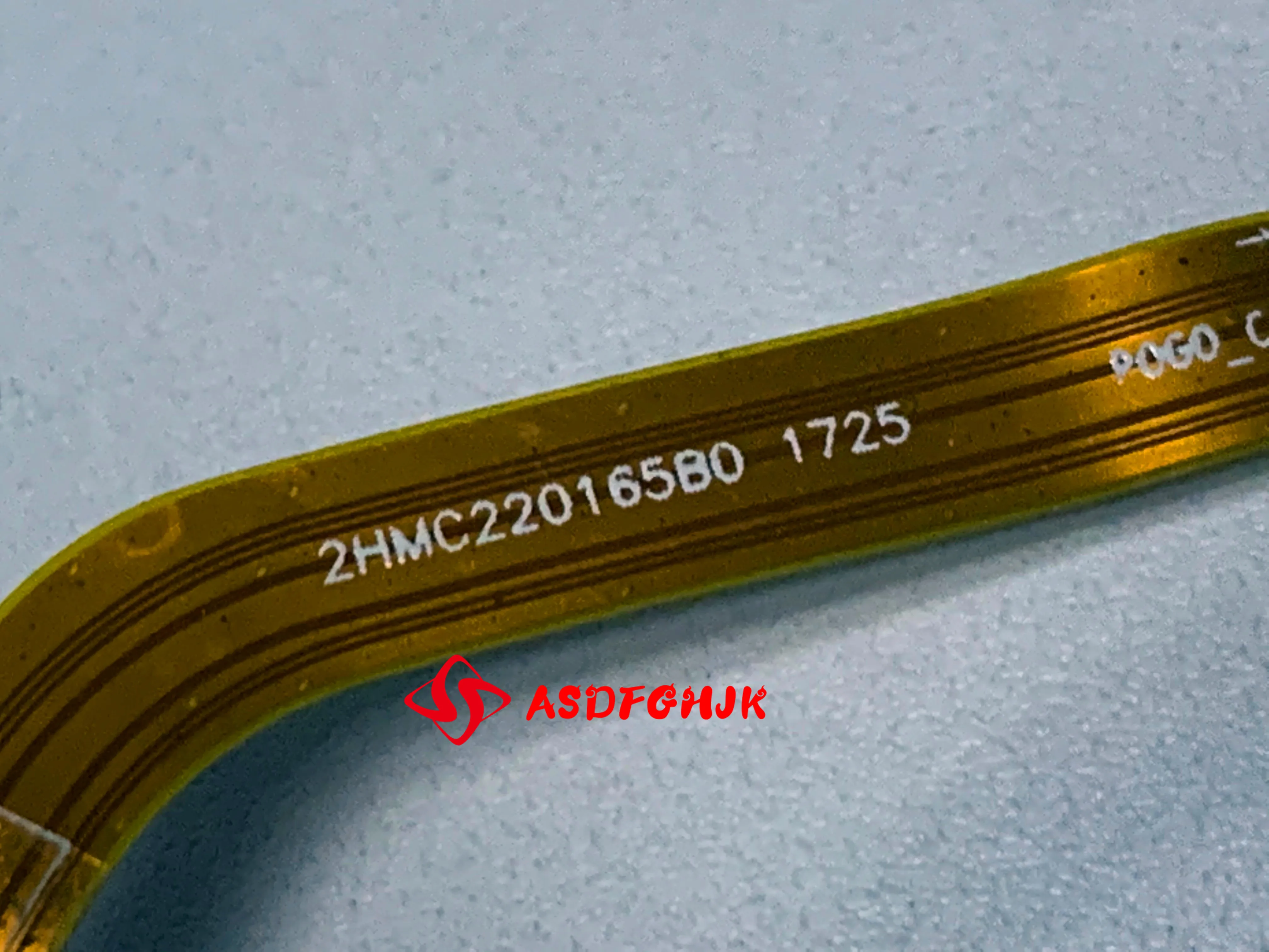 S10CH POGO FPC 2HMC220165B0 E241819 BOARD WITH CABLE Works perfectly 
S10CH POGO FPC 2HMC220165B0 E241819 BOARD WITH CABLE Works perfectly