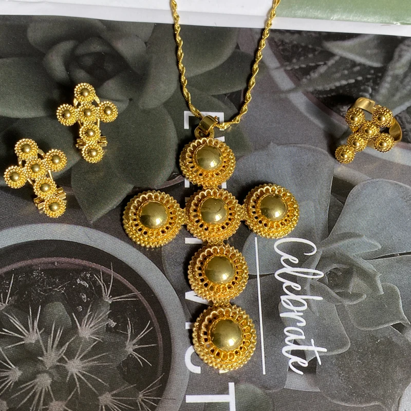 Ethiopia / Eritrea Gold Cross Necklace Earring Ring African Bride Jewelry Set Habesha Party Jeweler
Ethiopia / Eritrea Gold Cross Necklace Earring Ring African Bride Jewelry Set Habesha Party Jeweler