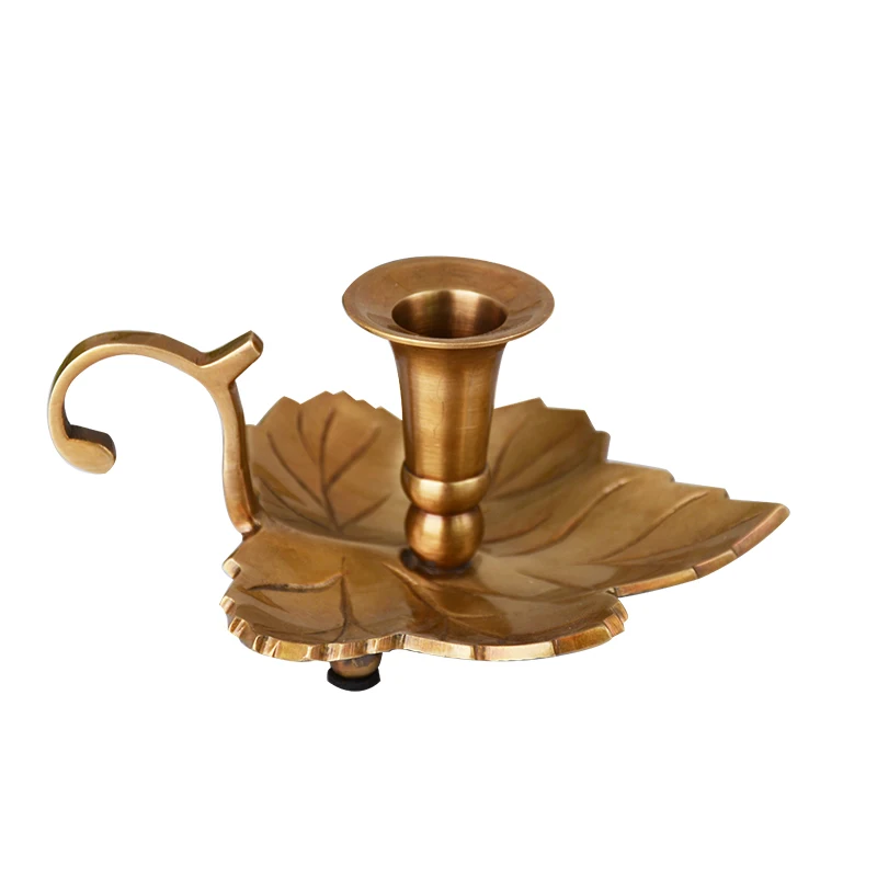 Nordic Light Luxury Retro Copper Candle Holder Christmas Candle Holder Modern Metal Wedding Flower Holder Swieczniki Household
Nordic Light Luxury Retro Copper Candle Holder Christmas Candle Holder Modern Metal Wedding Flower Holder Swieczniki Household