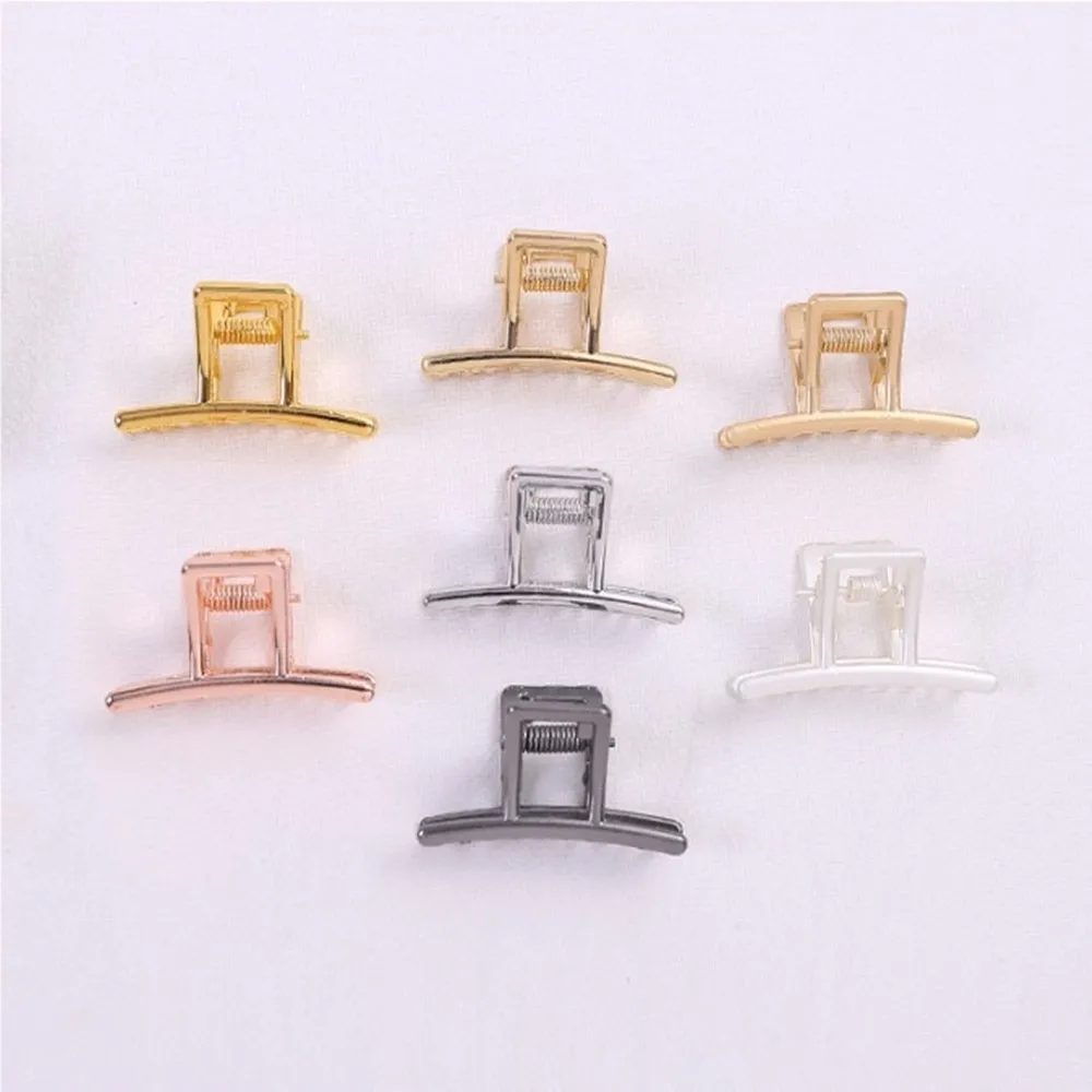 2020 Girls Retro Fashion Geometric Hair Claw Metal Hair Clamps Crab Clip Solid Color Hair Accessories
2020 Girls Retro Fashion Geometric Hair Claw Metal Hair Clamps Crab Clip Solid Color Hair Accessories