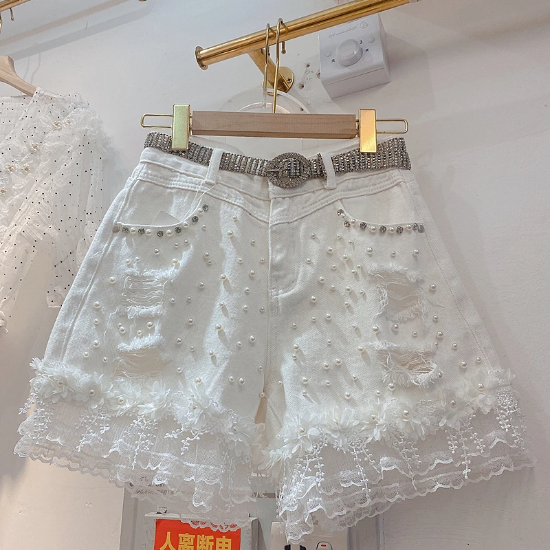 2021 Spring Women High Waist Beading Lace Stitching Floral Pattern Tassel Shorts New Ripped Denim Pants with Belt Sweet Fashion
2021 Spring Women High Waist Beading Lace Stitching Floral Pattern Tassel Shorts New Ripped Denim Pants with Belt Sweet Fashion