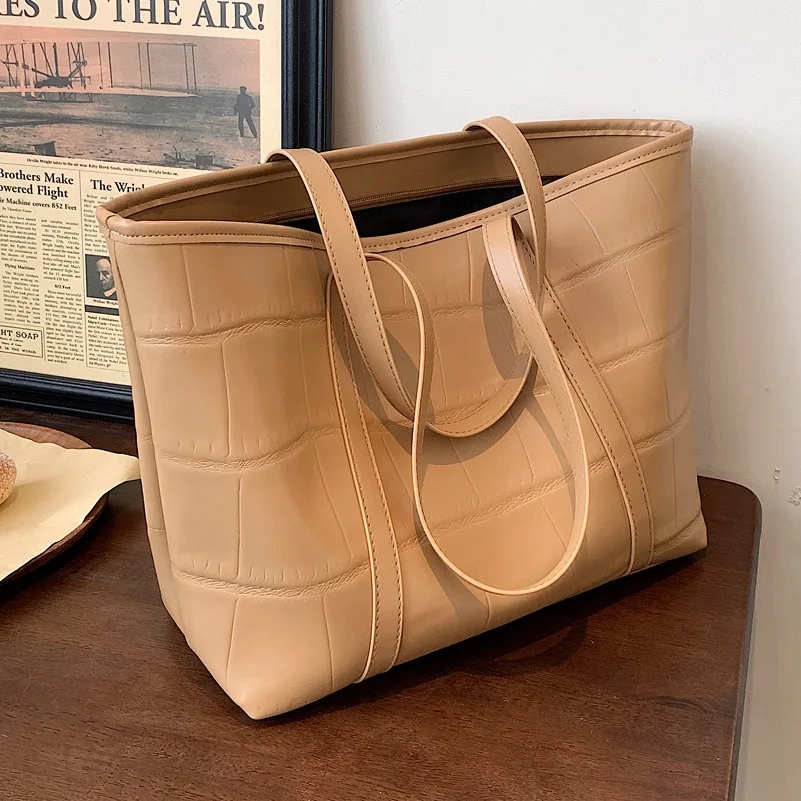 High-quality Ladies Large-capacity Handbags 2021 New Stone Pattern Handbags Fashion Net Red All-match Shoulder Bag Tote Bag
High-quality Ladies Large-capacity Handbags 2021 New Stone Pattern Handbags Fashion Net Red All-match Shoulder Bag Tote Bag