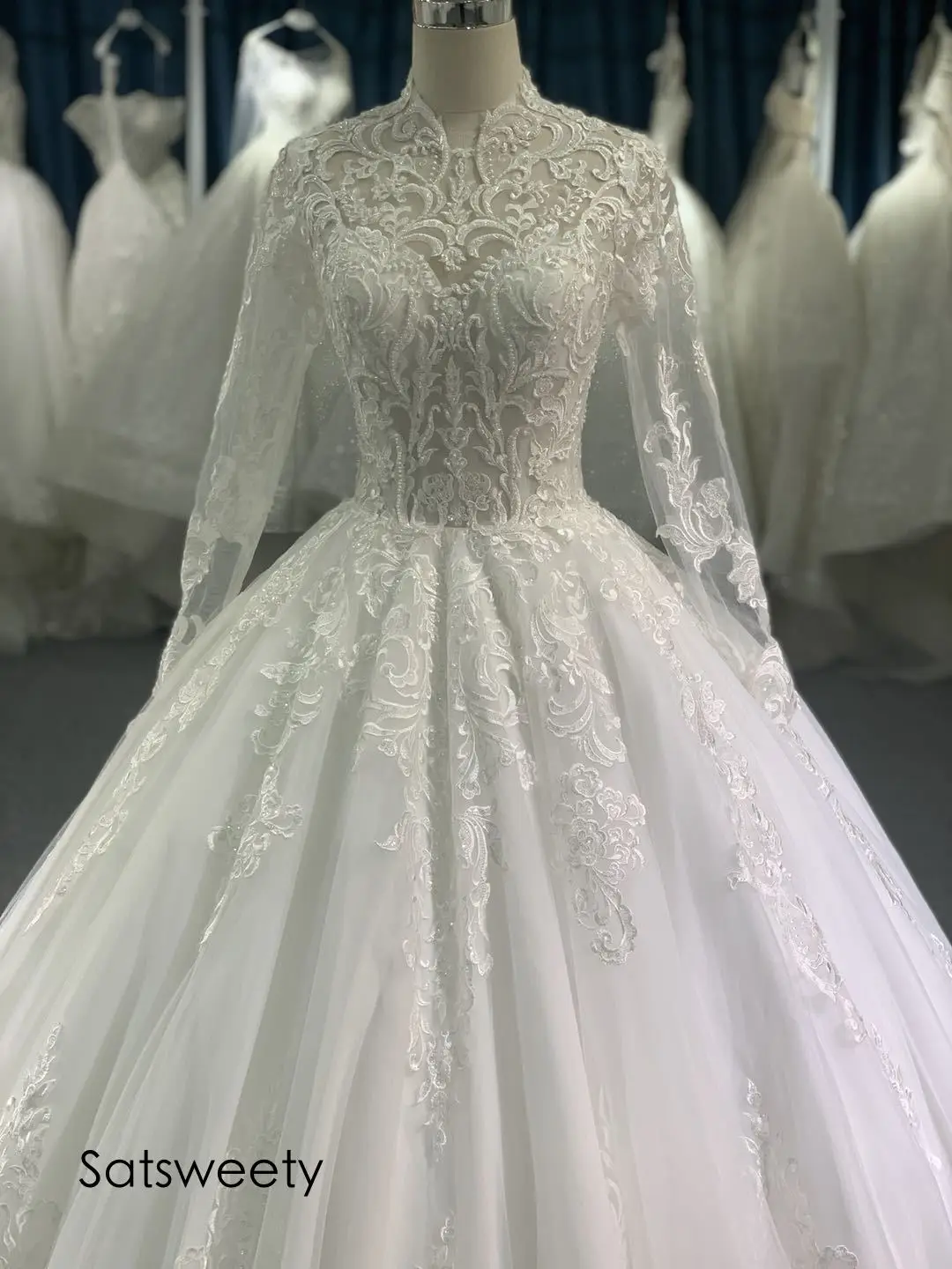 Luxury Beaded Wedding Dress 2021High Quality Lace Ball Gown Muslim Bridal Dress Customized Long Sleeves Vestido de Noivas
Luxury Beaded Wedding Dress 2021High Quality Lace Ball Gown Muslim Bridal Dress Customized Long Sleeves Vestido de Noivas