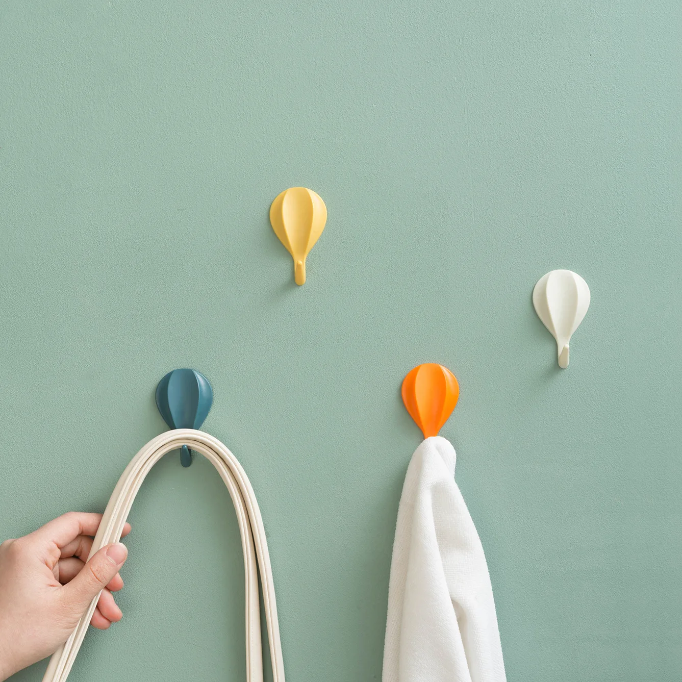 Youpin 8pcs/lot Balloon hook Strong viscose Wall-mounted kitchen seamless hook No punching hook
Youpin 8pcs/lot Balloon hook Strong viscose Wall-mounted kitchen seamless hook No punching hook