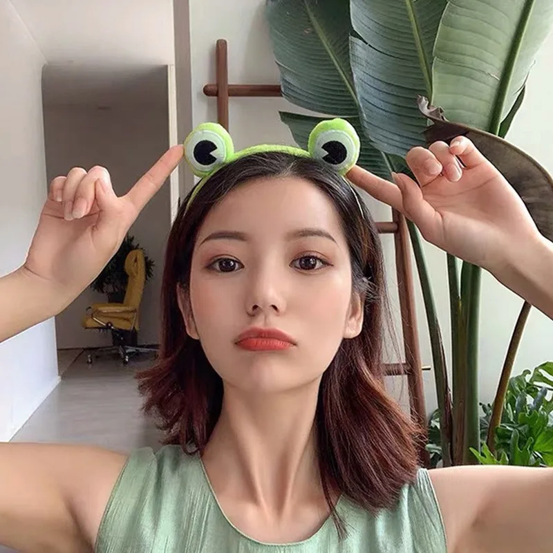 Cute Girls Hair Bands Wide-brimmed Elastic Hairbands Funny Frog Makeup Headband Women Hair Accessories Girls Wash Face Hairband
Cute Girls Hair Bands Wide-brimmed Elastic Hairbands Funny Frog Makeup Headband Women Hair Accessories Girls Wash Face Hairband
