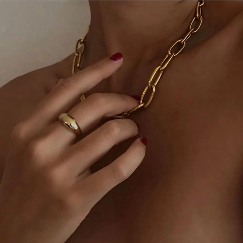 High Sense 2021 Brass Jewelry for Women Simple 14K Gold Plated Cuban Link Chain Necklaces for Female Men's Bracelet on Hand 
High Sense 2021 Brass Jewelry for Women Simple 14K Gold Plated Cuban Link Chain Necklaces for Female Men's Bracelet on Hand