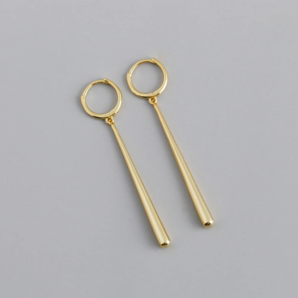 Simple Fashion Earrings Women Fashion Personality Temperament Retro Classic Earrings Adorn Article
Simple Fashion Earrings Women Fashion Personality Temperament Retro Classic Earrings Adorn Article