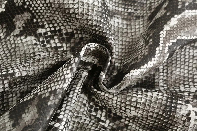 Spring Autumn Leather Jackets Men Faux Snakeskin Pattern PU Leather Jacket Man Vintage Punk Streetwear Coat Casual Biker Jackets
Spring Autumn Leather Jackets Men Faux Snakeskin Pattern PU Leather Jacket Man Vintage Punk Streetwear Coat Casual Biker Jackets