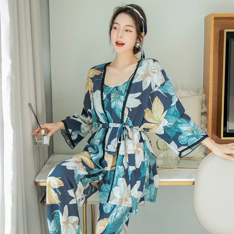 2021 New Design 3 Pieces Spring Floral Printed Pajamas Set Summer Viscose Sleepwear Women Pyjamas Top Long Pants Night Suit Set
2021 New Design 3 Pieces Spring Floral Printed Pajamas Set Summer Viscose Sleepwear Women Pyjamas Top Long Pants Night Suit Set