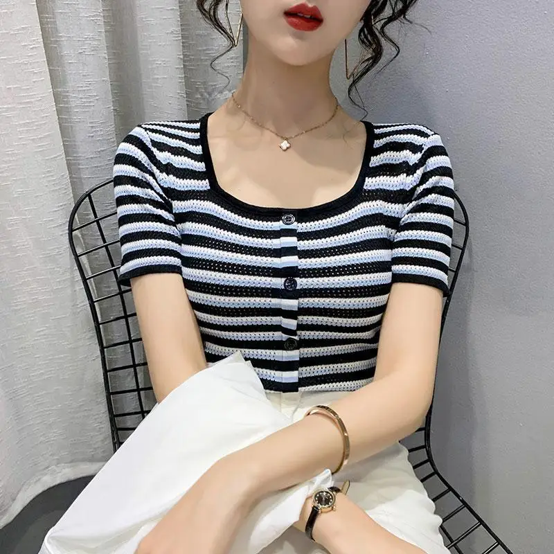 Short sleeve knitted square neck thin women's clothing spring 2021 new striped hollow high waist cropped top t-shirt
Short sleeve knitted square neck thin women's clothing spring 2021 new striped hollow high waist cropped top t-shirt