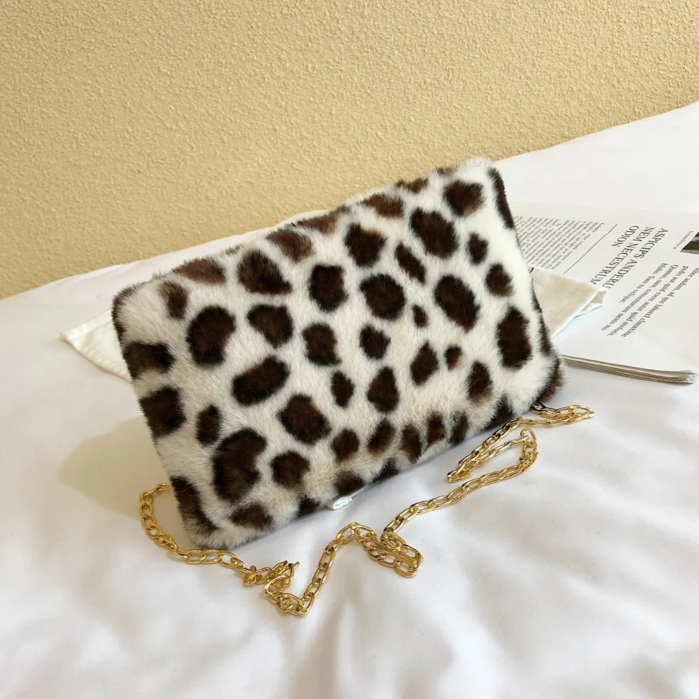 Simply Crossbody Bags Zebra Printed Plush Shoulder Messenger Bag Lady Chain Travel Small Handbags for Women 2020
Simply Crossbody Bags Zebra Printed Plush Shoulder Messenger Bag Lady Chain Travel Small Handbags for Women 2020