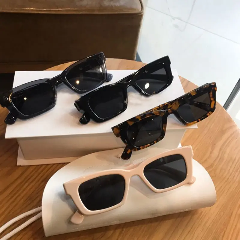 2 Pcs Women Small Rectangle Cat Eye Sunglasses Retro Leopard Sun Glasses Vintage Cool Eyeglass Driver Goggles Eyewear очки
2 Pcs Women Small Rectangle Cat Eye Sunglasses Retro Leopard Sun Glasses Vintage Cool Eyeglass Driver Goggles Eyewear очки