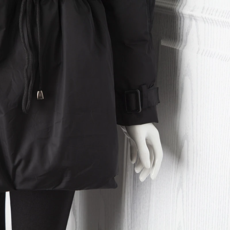 CHICEVER Black Parkas For Women Patchwork Fur Lapel Long Sleeve High Waist Drawstring Ruched Loose Thick Cotton Coat Female 2020
CHICEVER Black Parkas For Women Patchwork Fur Lapel Long Sleeve High Waist Drawstring Ruched Loose Thick Cotton Coat Female 2020