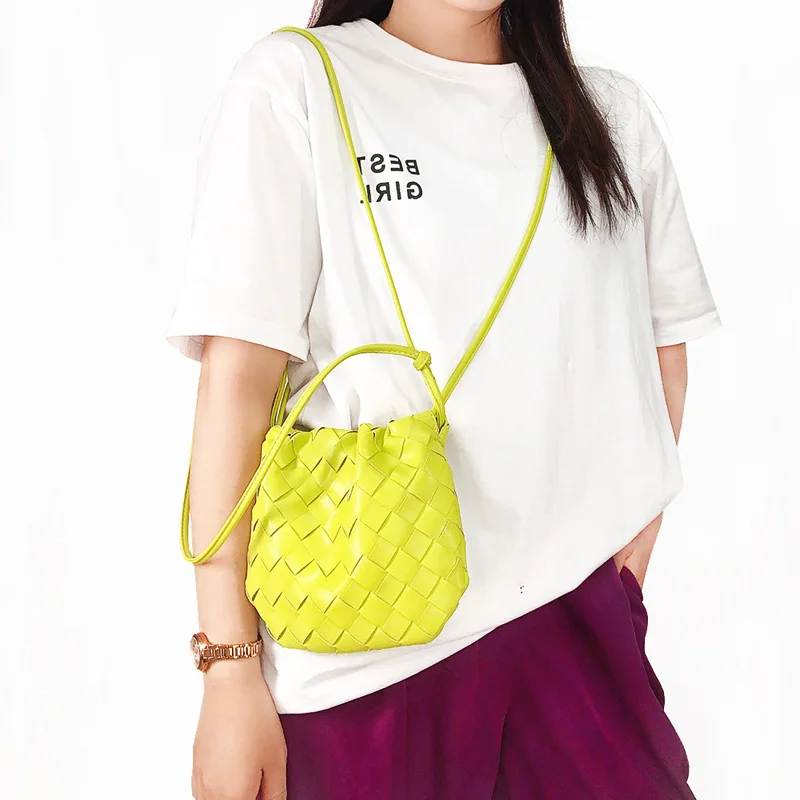 Women's Bucket Bag Summer Woven Shoulder Bags Shopping Purse Beach Handbag Straw Handbags Travel Bag
Women's Bucket Bag Summer Woven Shoulder Bags Shopping Purse Beach Handbag Straw Handbags Travel Bag