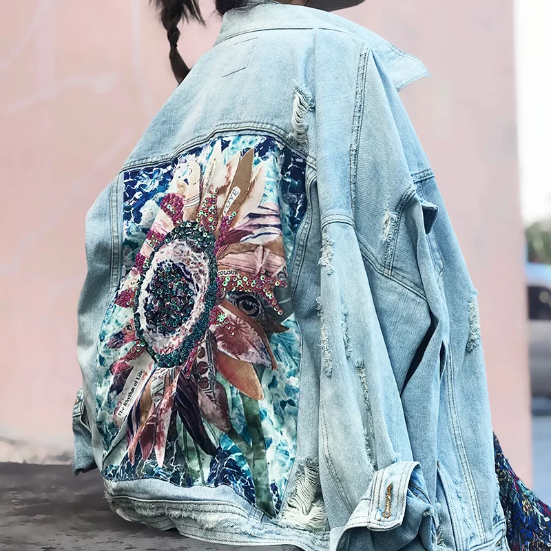 Spring Autumn Vintage Patch Print Diamond Hole Denim Jacket Women Harajuku Washed Light Blue Female Jeans Jacket Chaqueta Mujer 
Spring Autumn Vintage Patch Print Diamond Hole Denim Jacket Women Harajuku Washed Light Blue Female Jeans Jacket Chaqueta Mujer