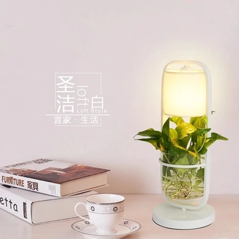 Креативная настольная лампа настольная светодиодная лампа для чтения на кровати со светильником из черного железа и прозрачным стеклянным плафоном для гостиной T45.