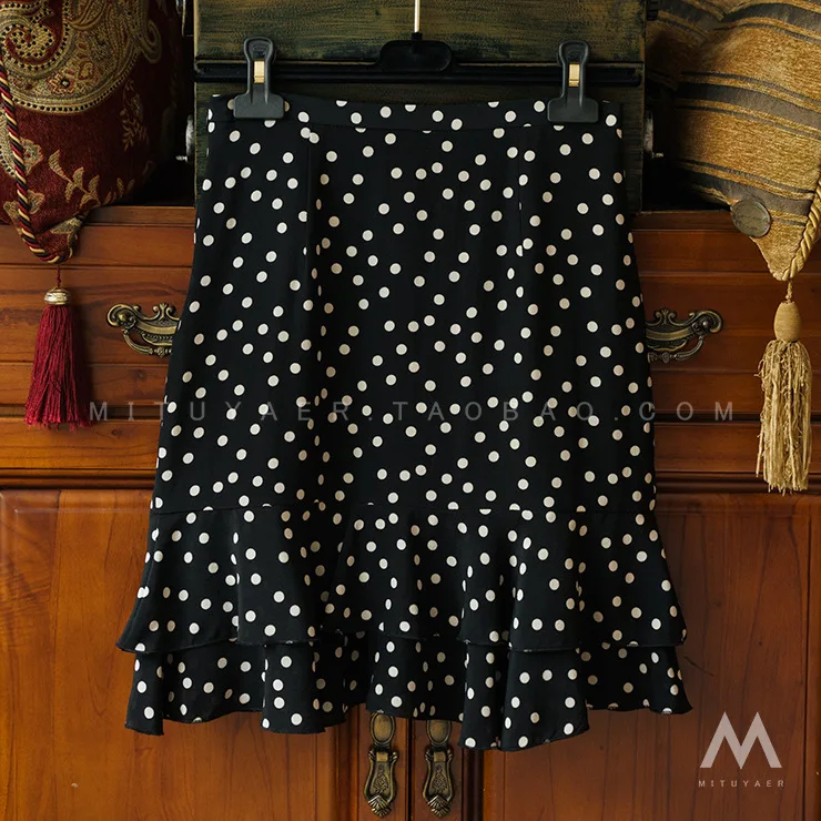 Elegant Polka Dot Hem Double Layer Ruffled Short Skirt Women 2020 Spring And Autumn Temperament Skirt
Elegant Polka Dot Hem Double Layer Ruffled Short Skirt Women 2020 Spring And Autumn Temperament Skirt