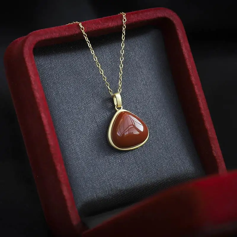 Ожерелье из серебра 925 пробы с натуральным Южно-красным агатом в форме капли воды 
Ожерелье из серебра 925 пробы с натуральным Южно-красным агатом в форме капли воды