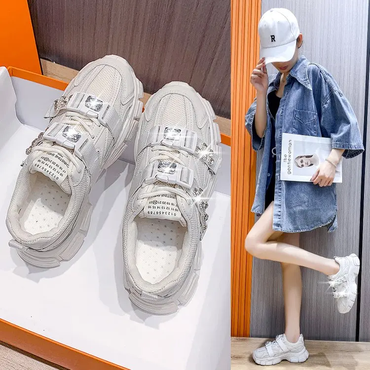 Designer Chunky Sneakers Women Shoes Fashion Crystal Belt Ladies Vulcanized Shoes Casual Platform Sneakers Women Basket Femme
Designer Chunky Sneakers Women Shoes Fashion Crystal Belt Ladies Vulcanized Shoes Casual Platform Sneakers Women Basket Femme