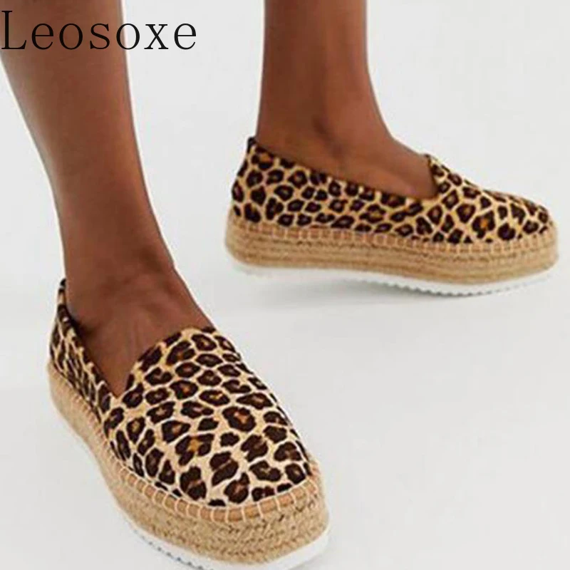 2021 New Women Espadrilles Shoes Loafers Suedes Platform Thick Bottom Fisherman Shoes Solid Round Toe Slip on Casual Sneakers
2021 New Women Espadrilles Shoes Loafers Suedes Platform Thick Bottom Fisherman Shoes Solid Round Toe Slip on Casual Sneakers