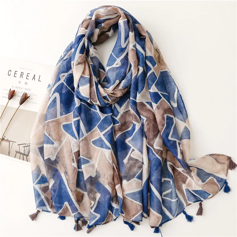 Luxury Brand Women Scarf Aztec Fashion Lovely Floral Tassel Shawls Spring Autumn Warm Wrap Hijabs Lady Pashmina Foulards Bandana
Luxury Brand Women Scarf Aztec Fashion Lovely Floral Tassel Shawls Spring Autumn Warm Wrap Hijabs Lady Pashmina Foulards Bandana