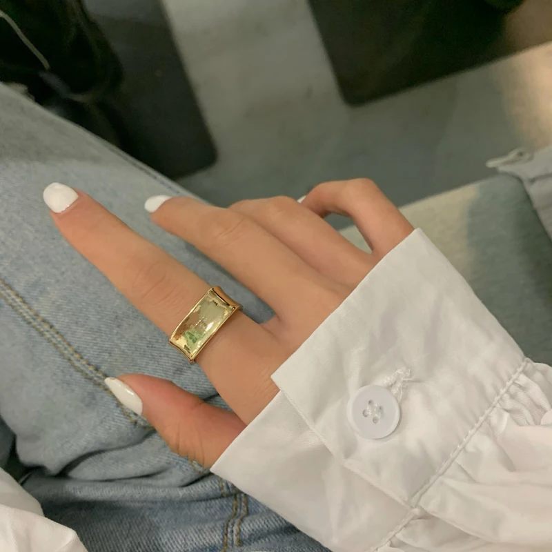 XIALUOKE Vintage Metal Alloy Rings For Women Punk Contracted Hollow Out Hyperbole Index Finger Ring New Fashion Party Jewelry
XIALUOKE Vintage Metal Alloy Rings For Women Punk Contracted Hollow Out Hyperbole Index Finger Ring New Fashion Party Jewelry