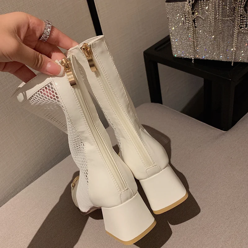 2021 French Horsebit Design Short Boots Women's Square Toe High Heels Mesh Hollow Boots Summer Thin
2021 French Horsebit Design Short Boots Women's Square Toe High Heels Mesh Hollow Boots Summer Thin