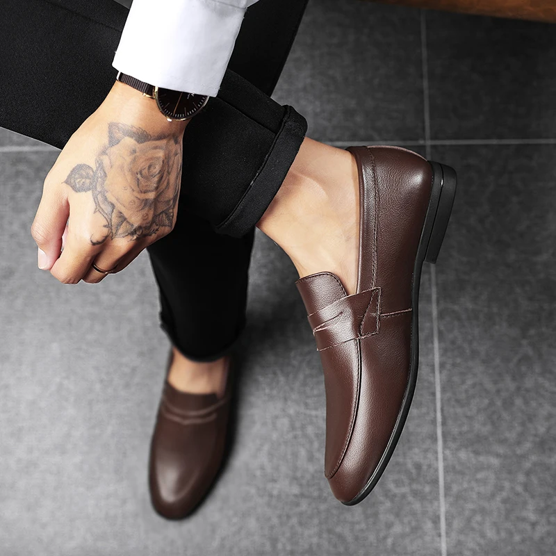 Новинка; Дышащая женская обувь на плоской подошве; cuero masculino 2020 мужские мужская черная весенняя обувь с резным узором матерчатые туфли для го...
Новинка; Дышащая женская обувь на плоской подошве; cuero masculino 2020 мужские мужская черная весенняя обувь с резным узором матерчатые туфли для го...