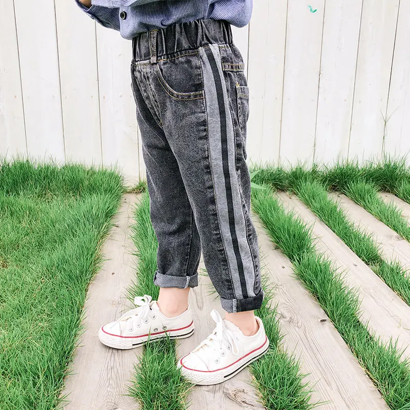 Casual pants 2021 spring and autumn new children's gray jeans for boys and girls
Casual pants 2021 spring and autumn new children's gray jeans for boys and girls