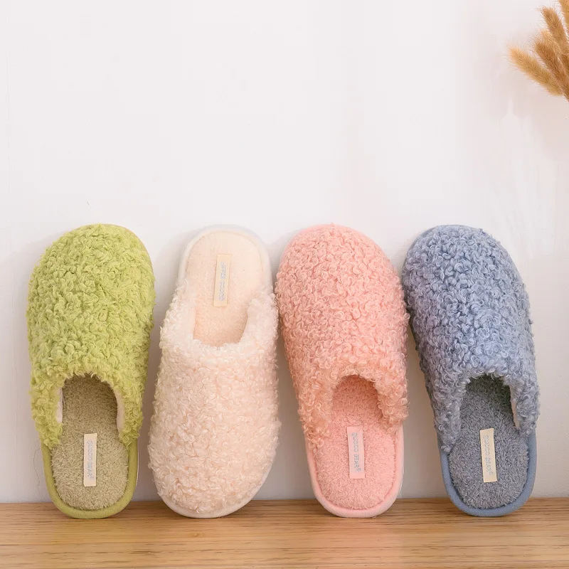 Winter Women Slippers Warm Plush House Slippers 2021 Bottom Soft insole Home slippers Indoor Solid non-slip Fur Slides slippers
Winter Women Slippers Warm Plush House Slippers 2021 Bottom Soft insole Home slippers Indoor Solid non-slip Fur Slides slippers