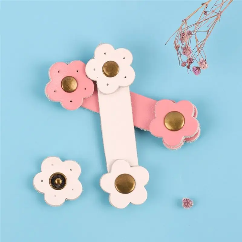 Soft Leather Buckles Purse Hasp DIY Bag Wrist Strap Plum Flower Tool for Sewing Craft Project DIY Replacement Accessories
Soft Leather Buckles Purse Hasp DIY Bag Wrist Strap Plum Flower Tool for Sewing Craft Project DIY Replacement Accessories