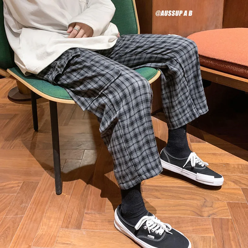 Spring Summer Plaid Pants Men's Fashion Retro Casual Pants Men Streetwear Korean Loose Straight Wide Leg Pants Mens Trousers
Spring Summer Plaid Pants Men's Fashion Retro Casual Pants Men Streetwear Korean Loose Straight Wide Leg Pants Mens Trousers