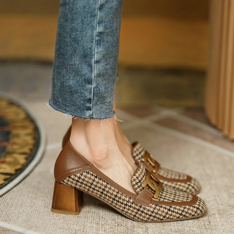 New Women Party Prom Square Heeled Pumps Spring/Autumn Basic Concise Pumps Cow Leather Brand Round Toe 2021 Loafers Woman
New Women Party Prom Square Heeled Pumps Spring/Autumn Basic Concise Pumps Cow Leather Brand Round Toe 2021 Loafers Woman
