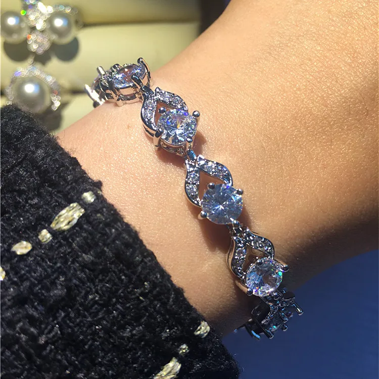 2021 new AAA big zircon super flash Roman bracelet women Korean wedding supplies bracelets couple gifts jewelry
2021 new AAA big zircon super flash Roman bracelet women Korean wedding supplies bracelets couple gifts jewelry